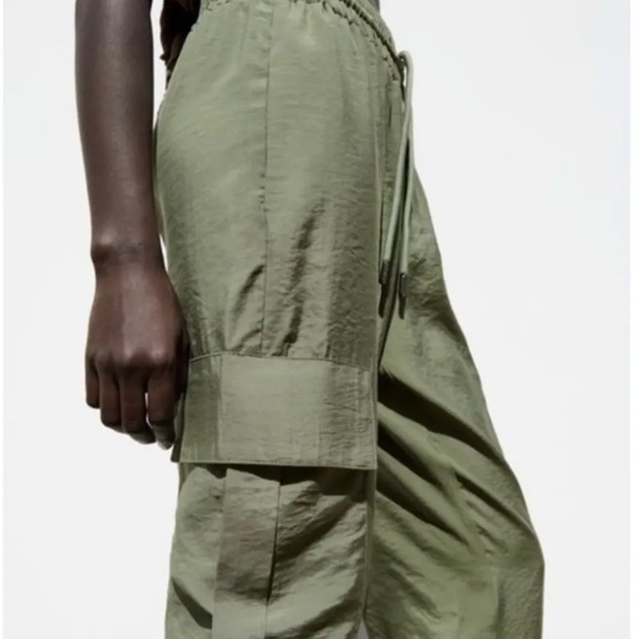 Zara Light Weight Drawstring Cargo Pants - Picture 6 of 9